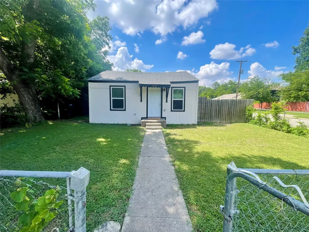 1733 Greenfield Avenue Fort Worth TX 76102