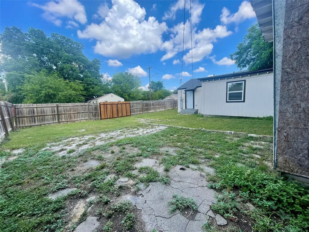 1733 Greenfield Avenue Fort Worth TX 76102