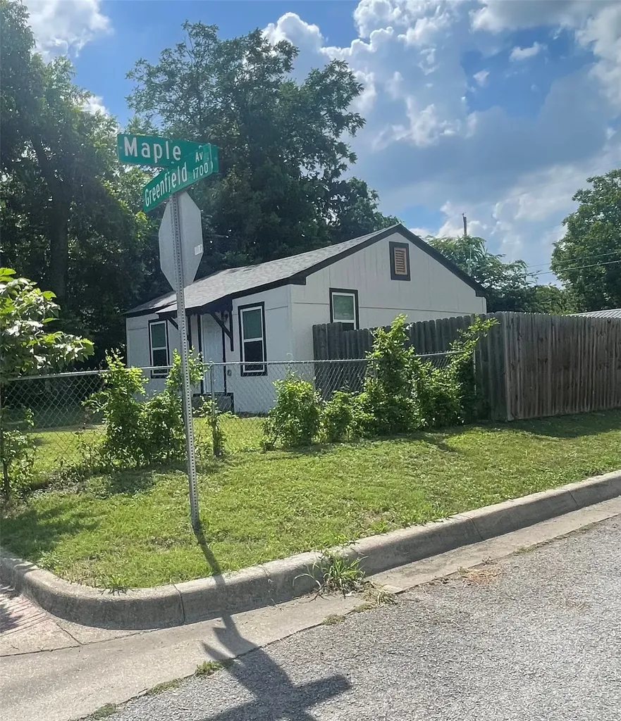 1733 Greenfield Avenue Fort Worth TX 76102