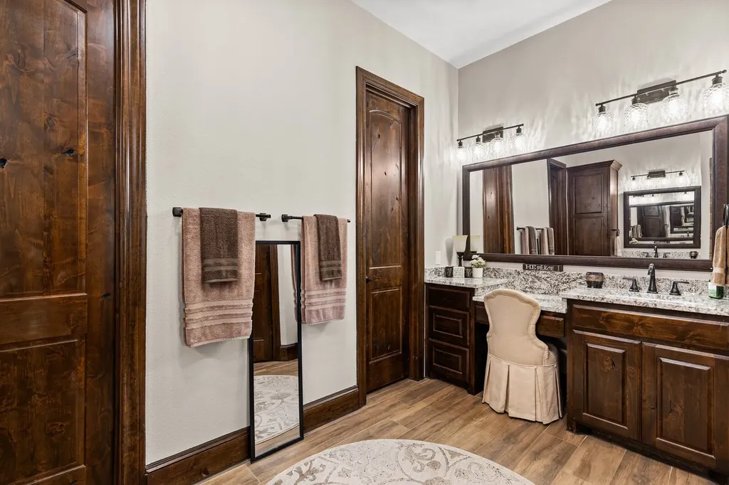 723 W Lee Avenue Whitney TX 76692