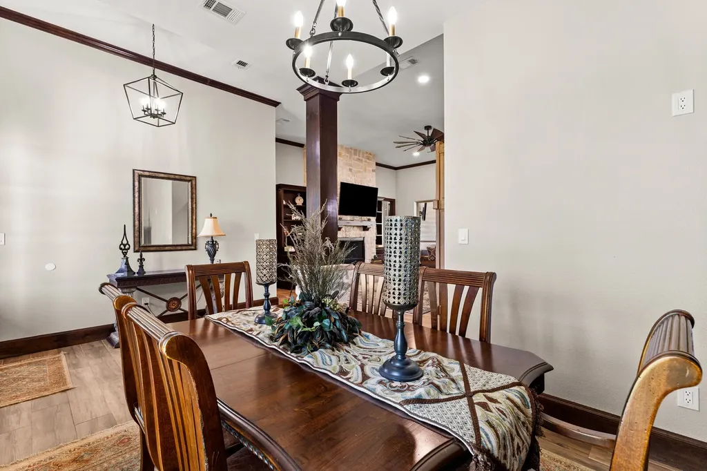 723 W Lee Avenue Whitney TX 76692
