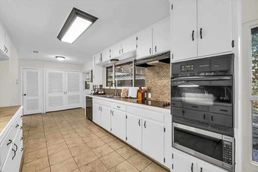 2500 N 42nd Street Waco TX 76710