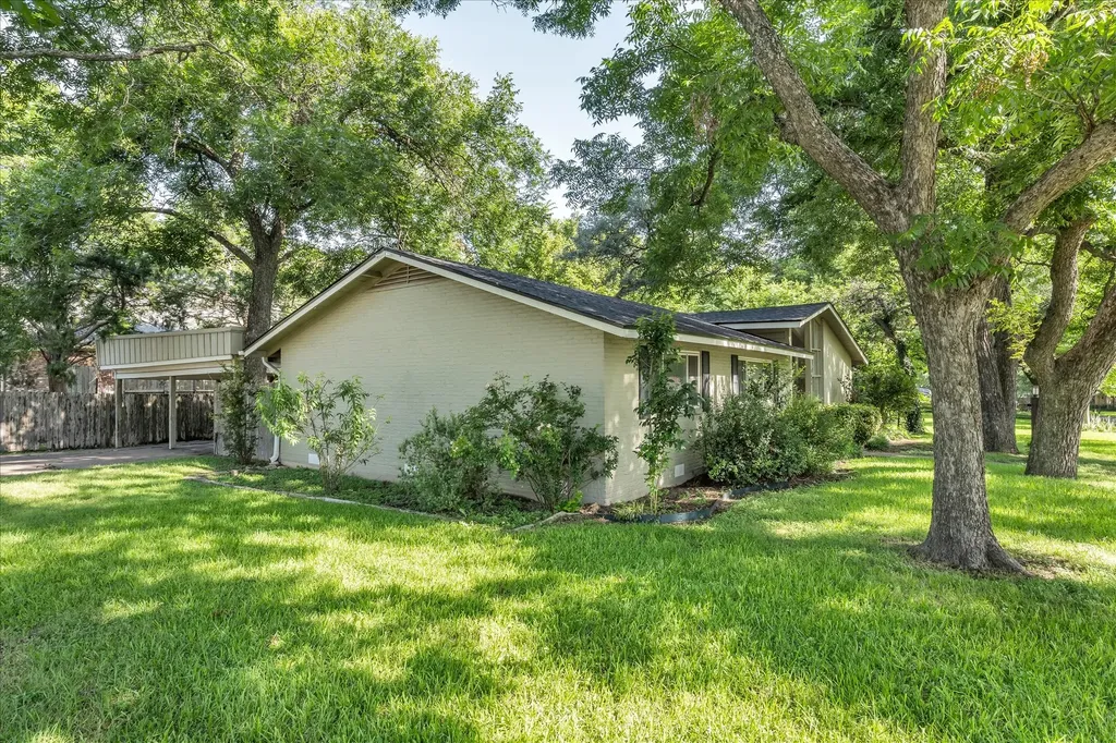 2500 N 42nd Street Waco TX 76710