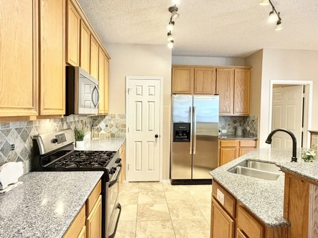 2010 Westbury Lane Allen TX 75013