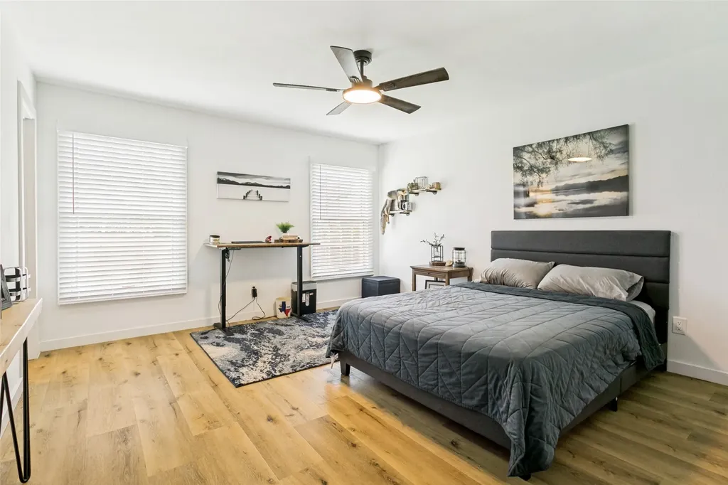 7833 Gaston Avenue Fort Worth TX 76116