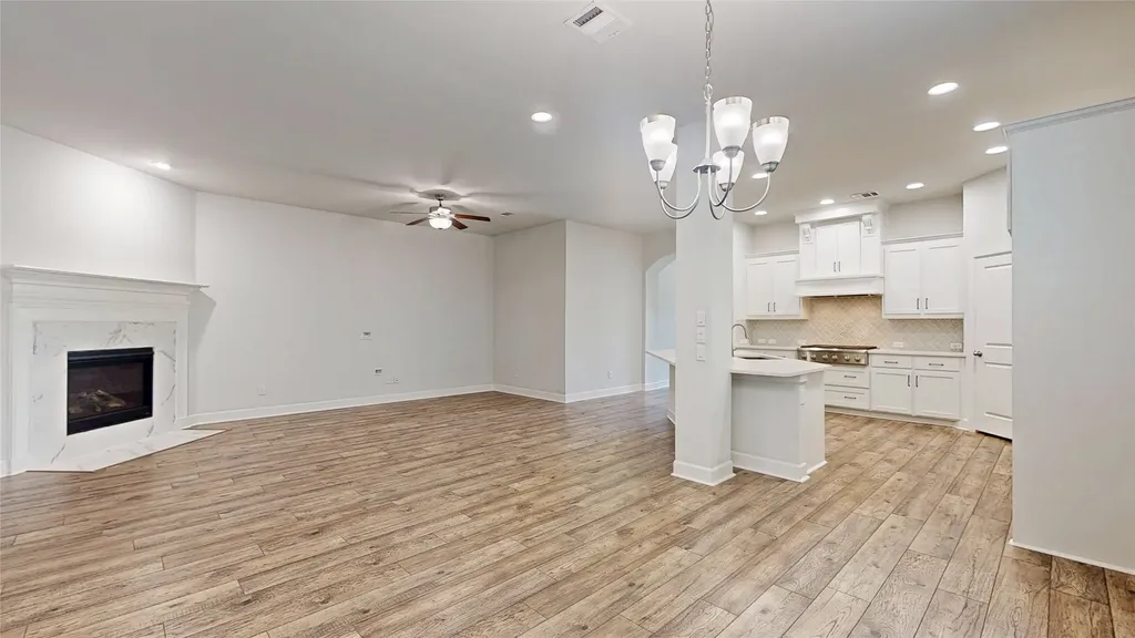 4502 Sapphire Falls Way Arlington TX 76005