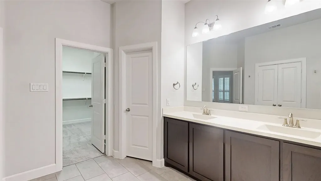 4502 Sapphire Falls Way Arlington TX 76005