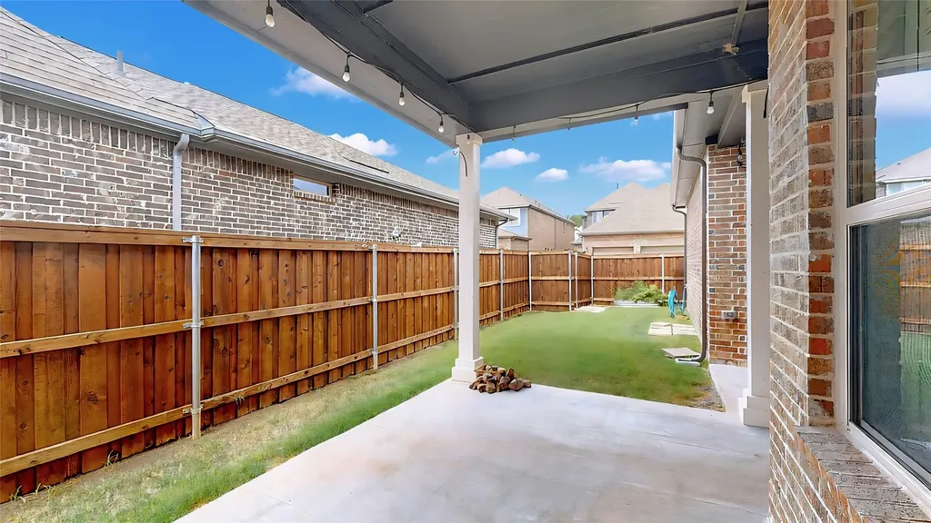 4502 Sapphire Falls Way Arlington TX 76005