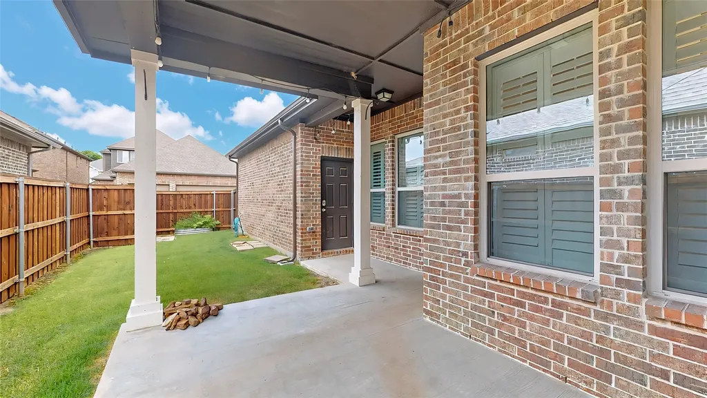 4502 Sapphire Falls Way Arlington TX 76005