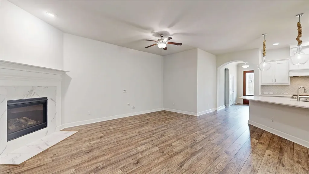 4502 Sapphire Falls Way Arlington TX 76005
