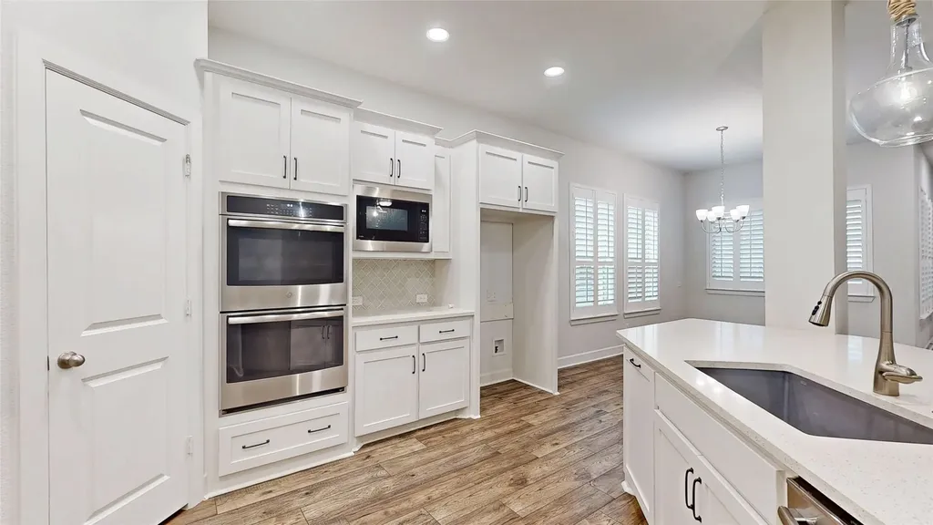 4502 Sapphire Falls Way Arlington TX 76005