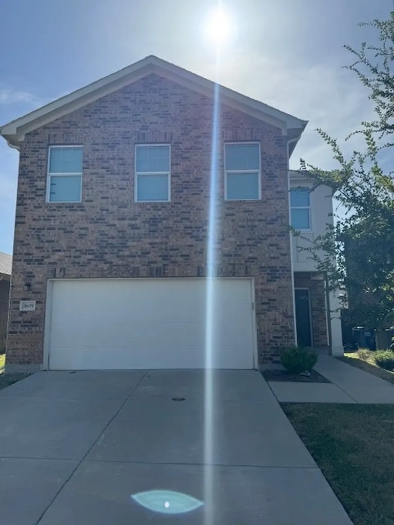 1609 Washington Street Princeton TX 75407