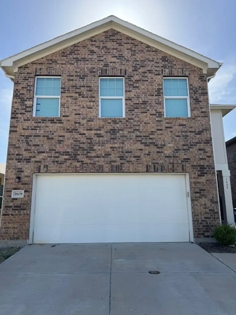 1609 Washington Street Princeton TX 75407