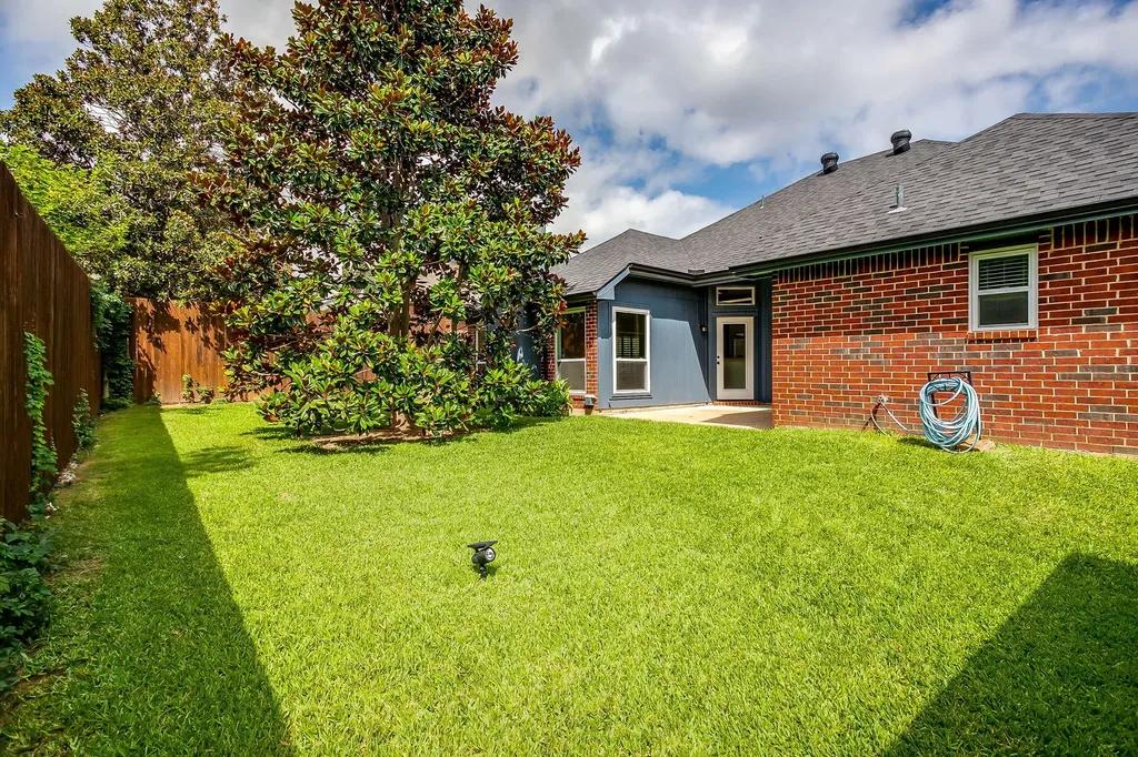 3820 Misty Glen Court Bedford TX 76021