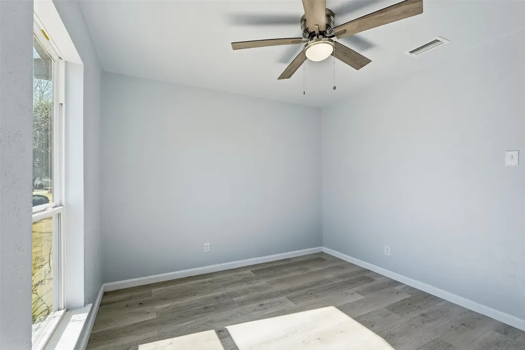 1813 Crockett Street Garland TX 75042
