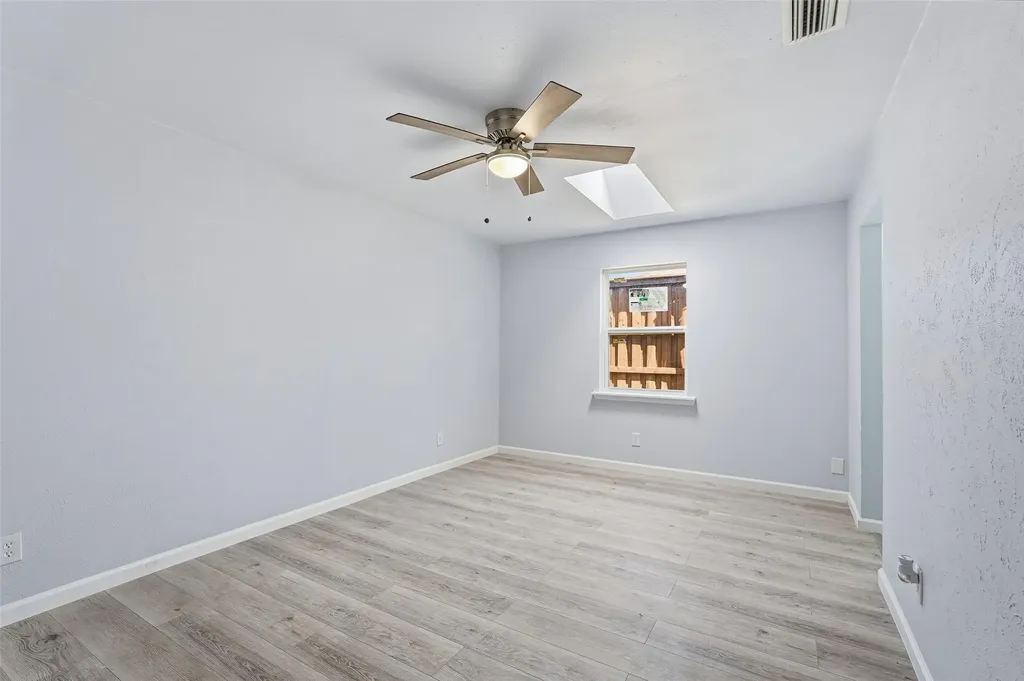 1813 Crockett Street Garland TX 75042