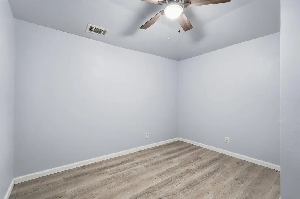 1813 Crockett Street Garland TX 75042