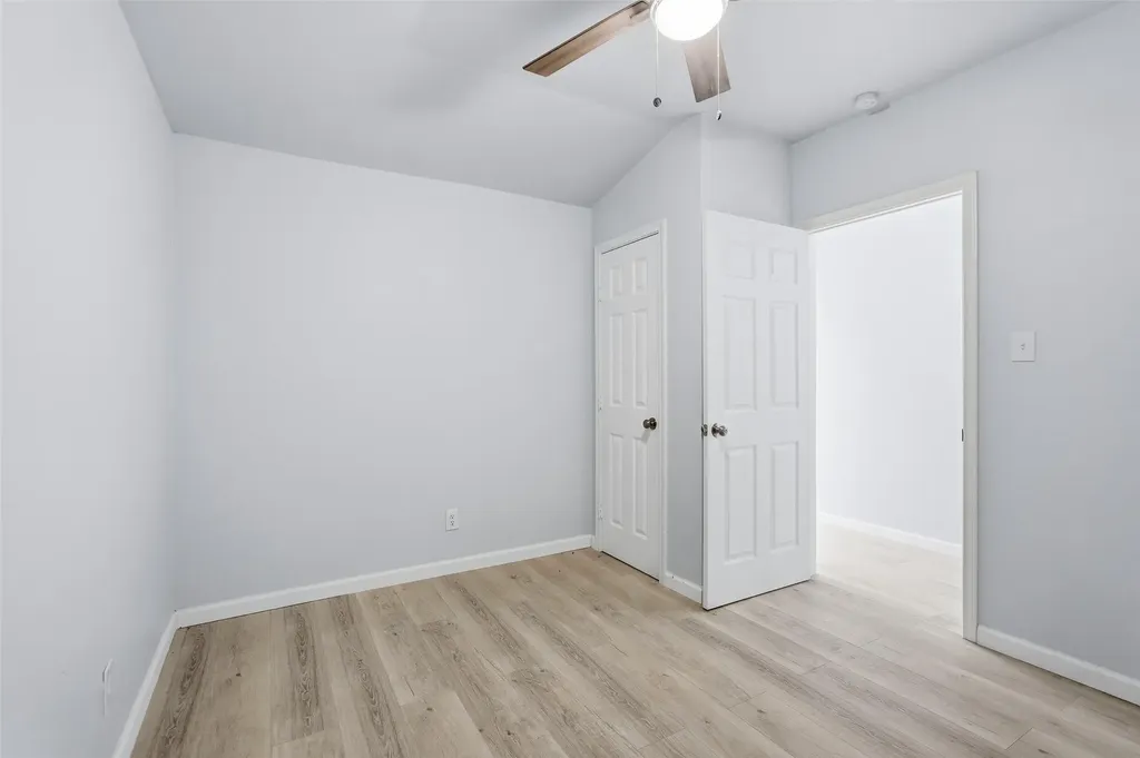 1813 Crockett Street Garland TX 75042