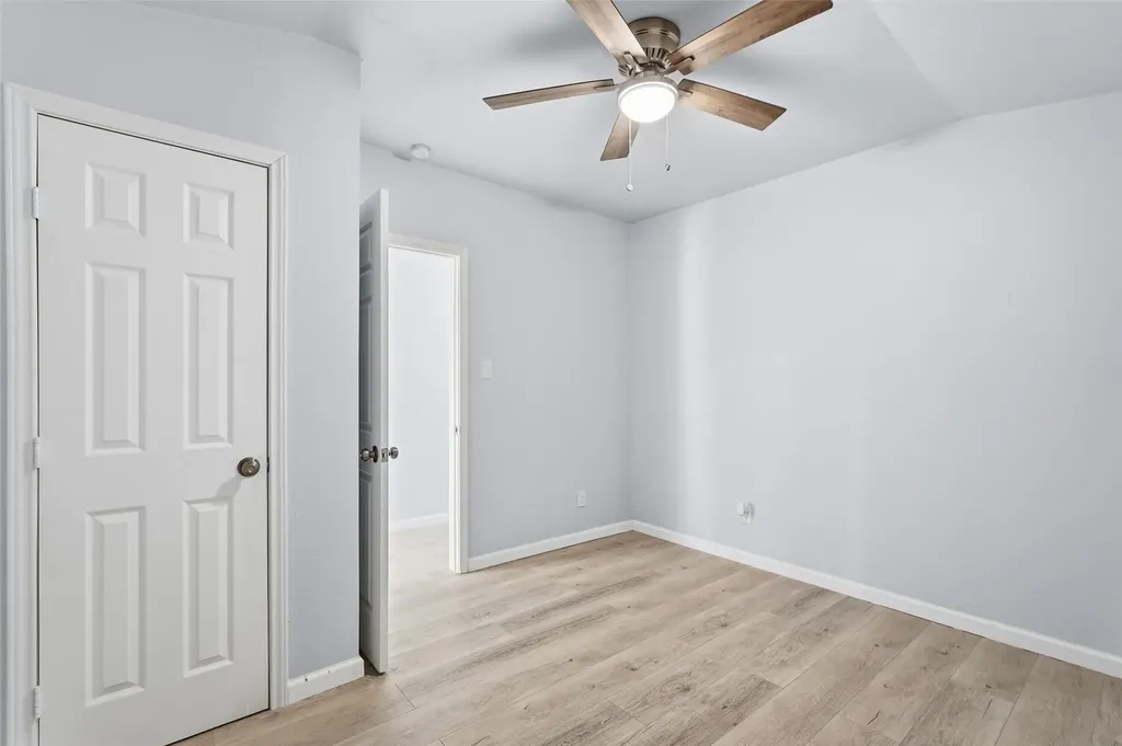 1813 Crockett Street Garland TX 75042