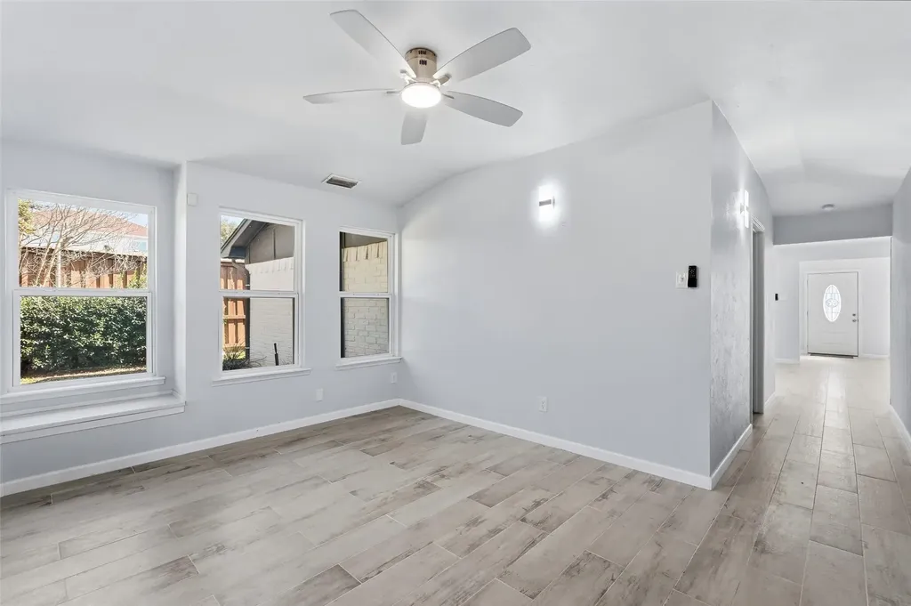 1813 Crockett Street Garland TX 75042