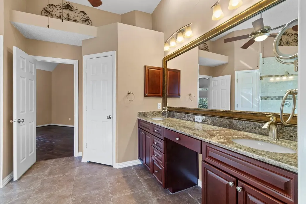 14588 Poe Court Addison TX 75001