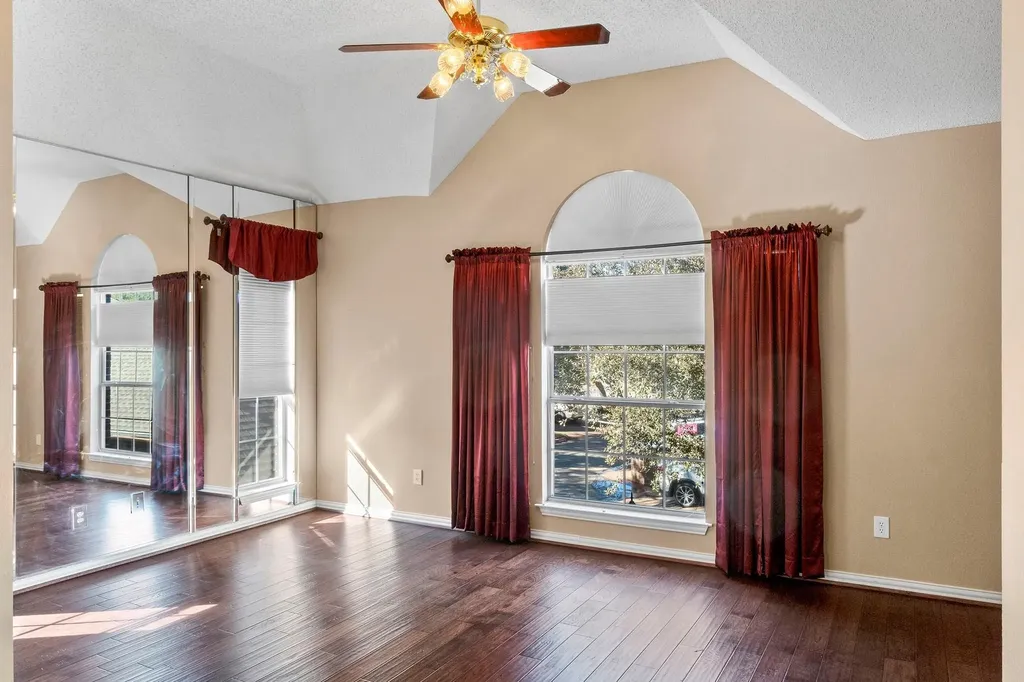 14588 Poe Court Addison TX 75001