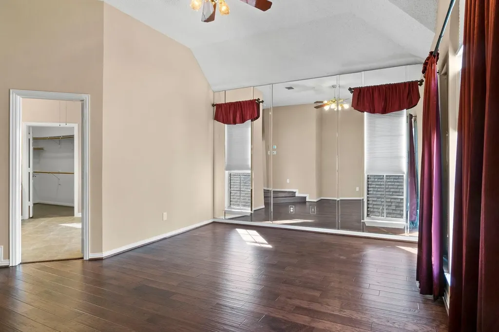 14588 Poe Court Addison TX 75001