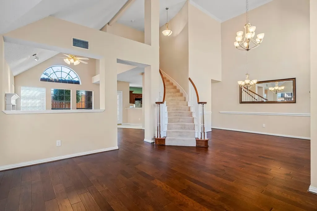 14588 Poe Court Addison TX 75001