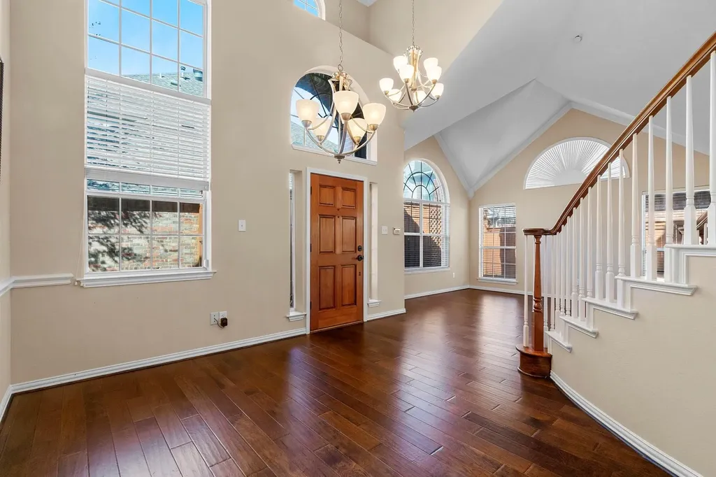 14588 Poe Court Addison TX 75001