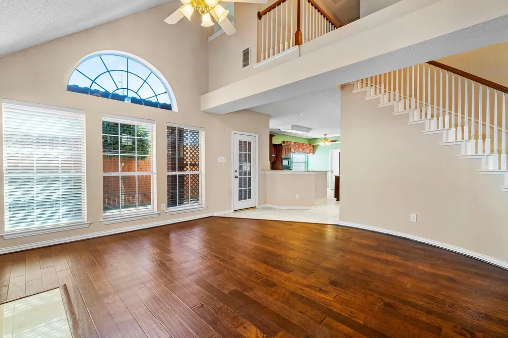 14588 Poe Court Addison TX 75001