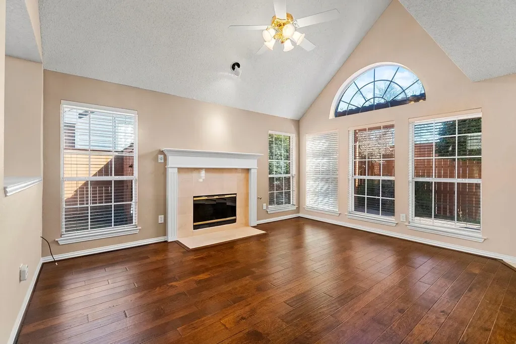 14588 Poe Court Addison TX 75001