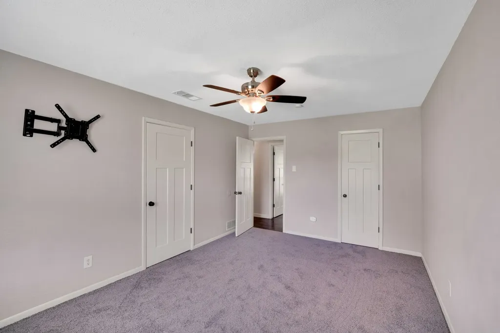 112 Burkett Lane Pecan Hill TX 75154