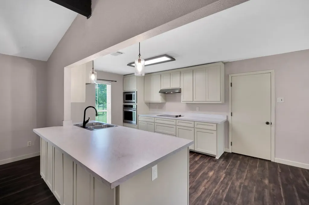 112 Burkett Lane Pecan Hill TX 75154