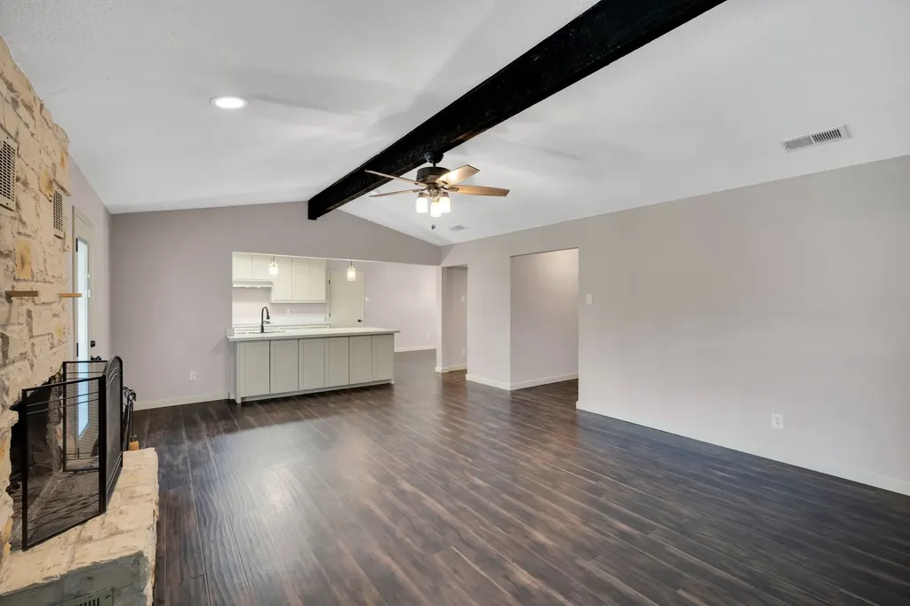 112 Burkett Lane Pecan Hill TX 75154