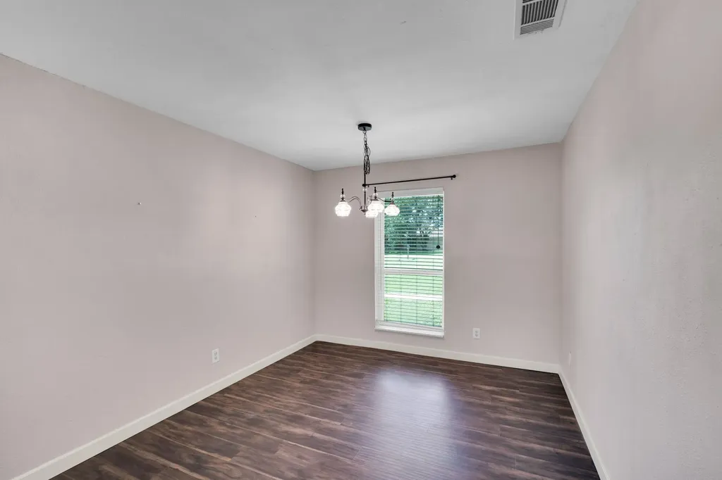 112 Burkett Lane Pecan Hill TX 75154