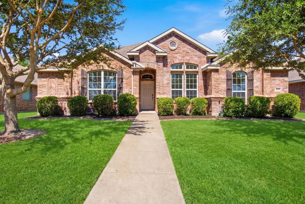 111 Timbershade Drive Red Oak TX 75154