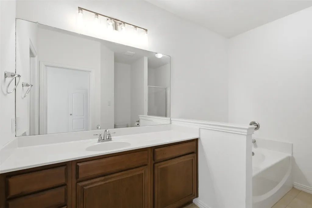 111 Timbershade Drive Red Oak TX 75154