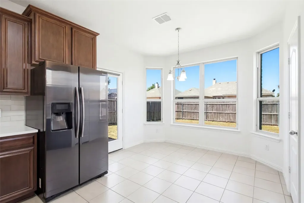 111 Timbershade Drive Red Oak TX 75154