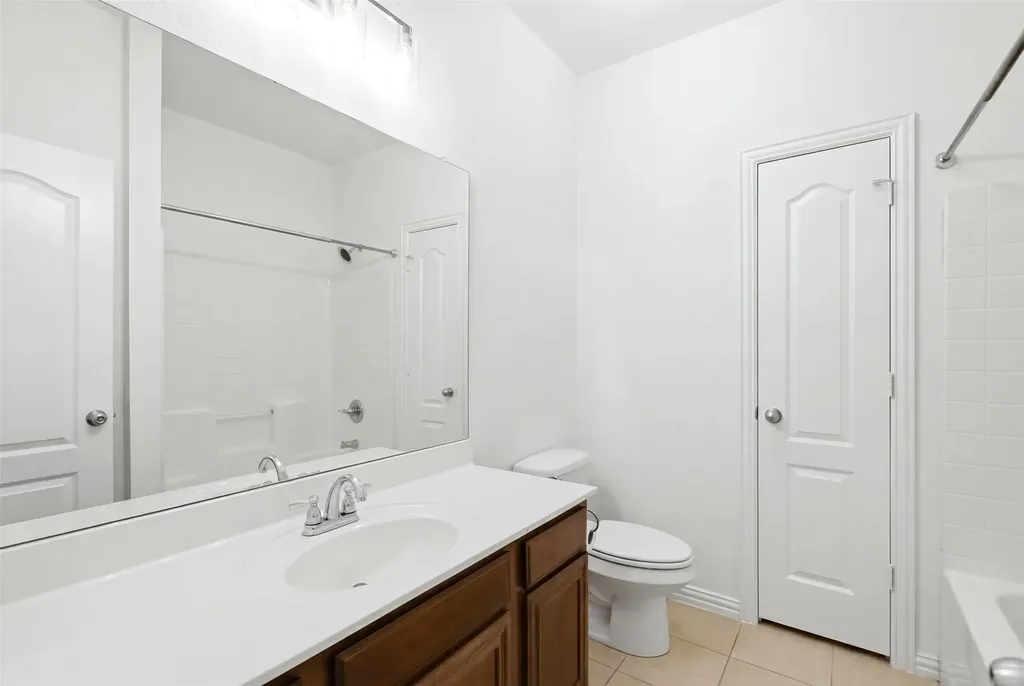 111 Timbershade Drive Red Oak TX 75154