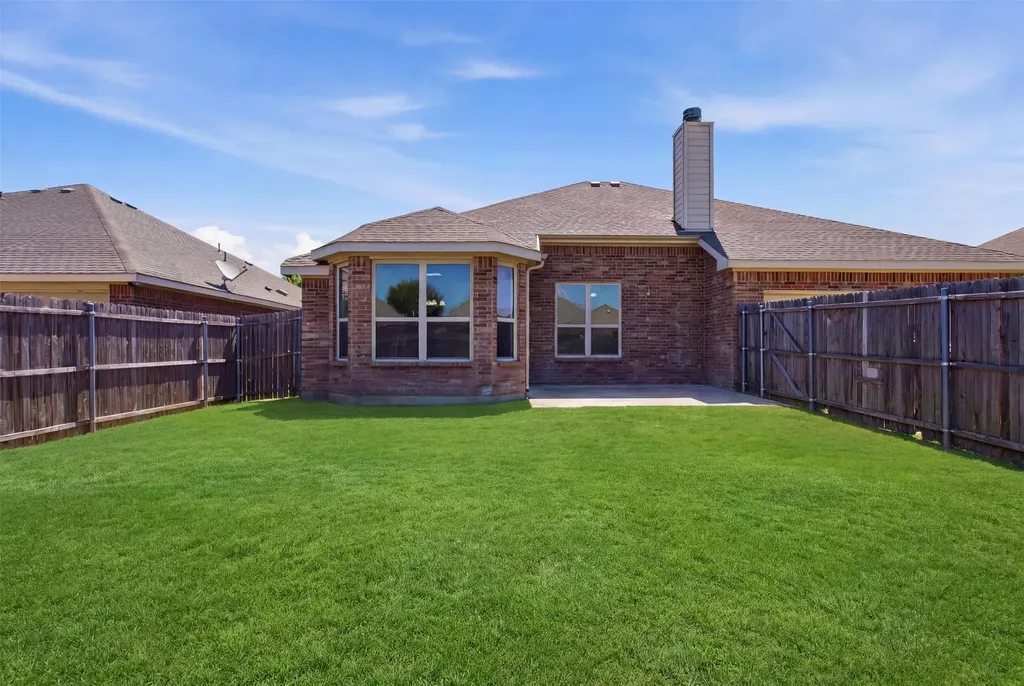 111 Timbershade Drive Red Oak TX 75154