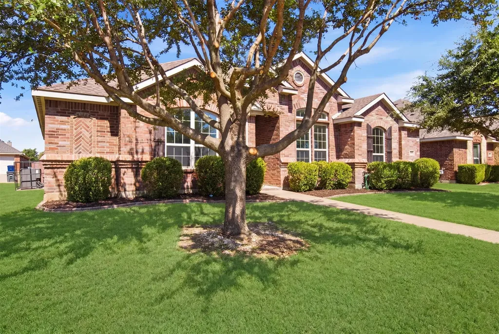 111 Timbershade Drive Red Oak TX 75154