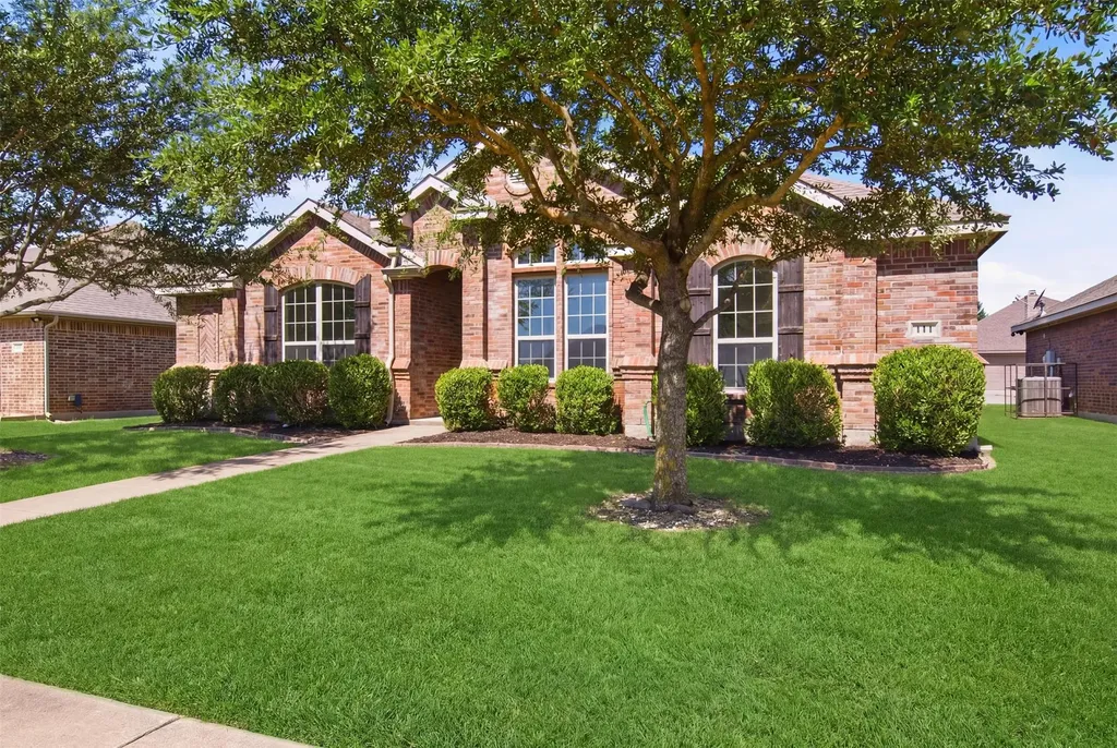 111 Timbershade Drive Red Oak TX 75154