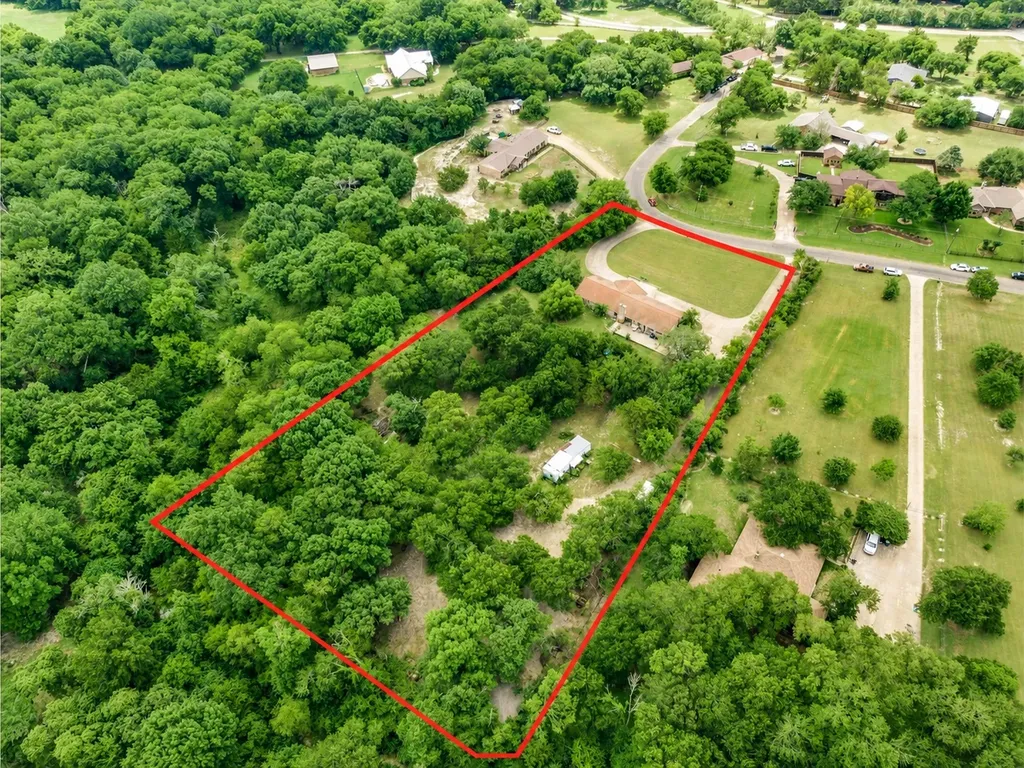 1304 Lariat Circle Oak Leaf TX 75154