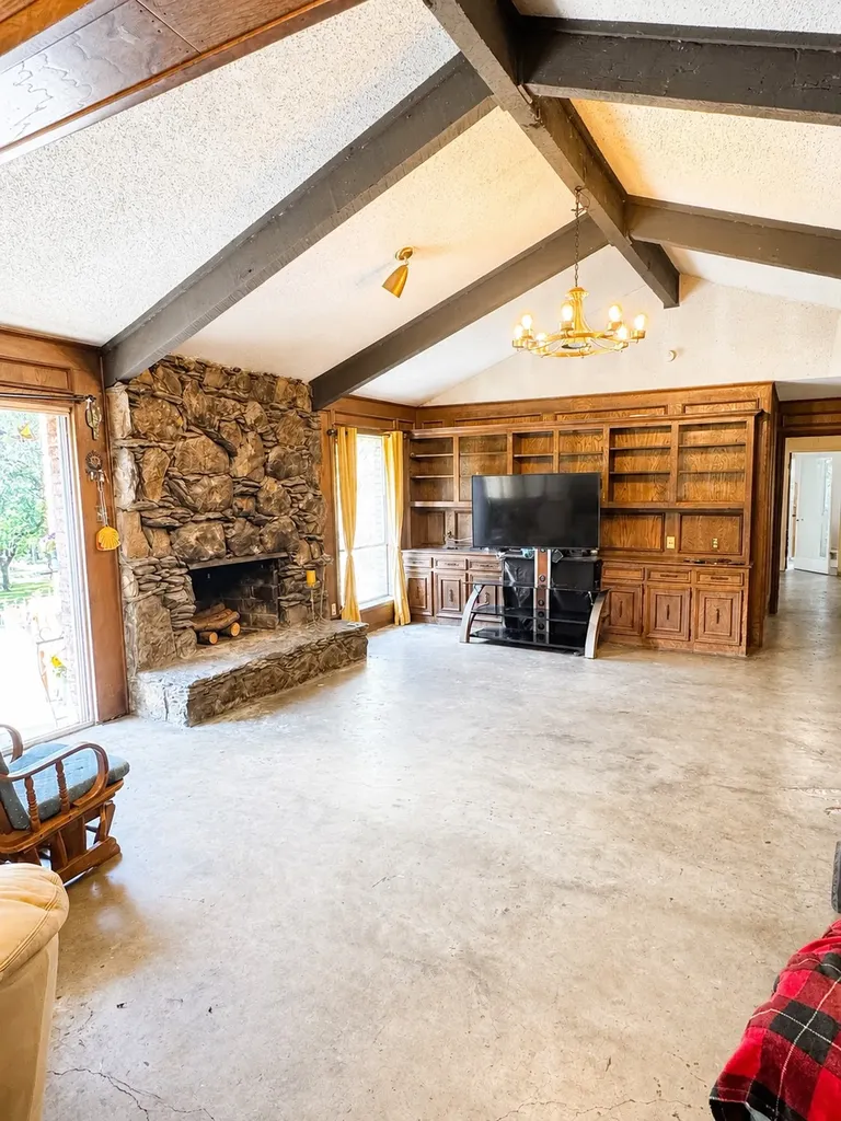 1304 Lariat Circle Oak Leaf TX 75154