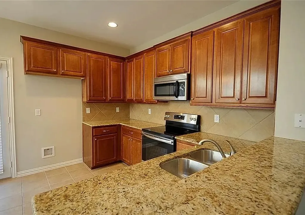 3652 Vienna Street Irving TX 75038