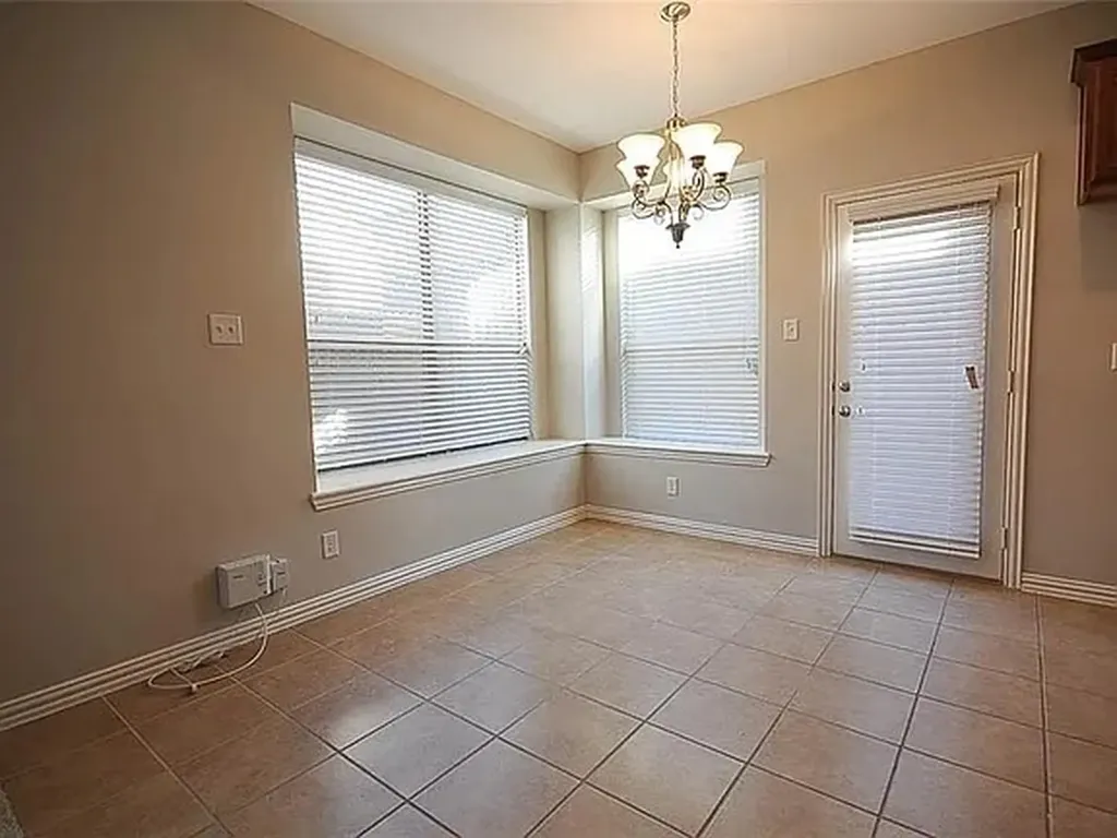 3652 Vienna Street Irving TX 75038