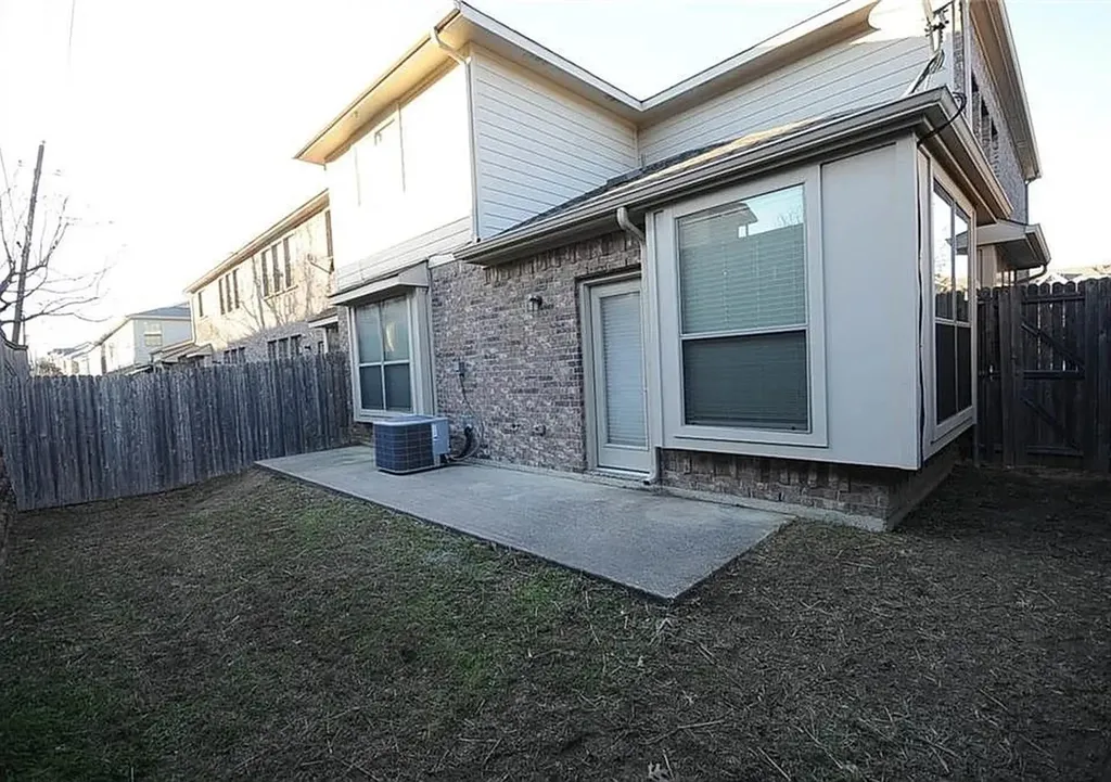 3652 Vienna Street Irving TX 75038