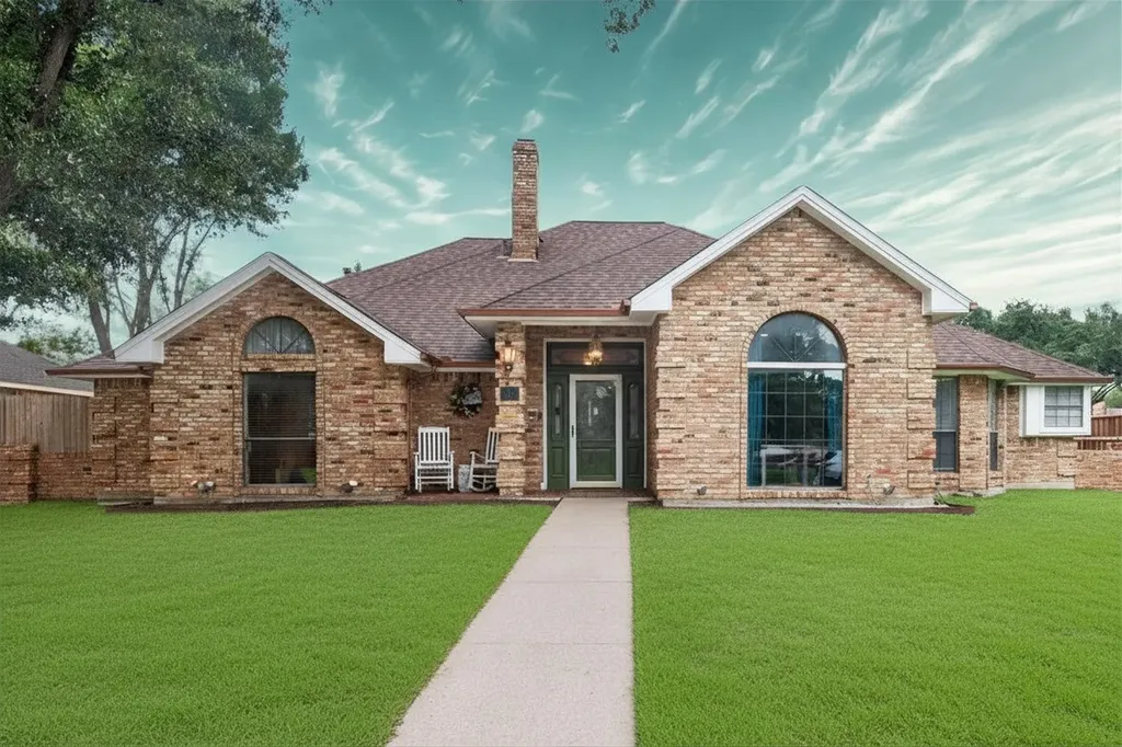 919 Huntington Drive Duncanville TX 75137