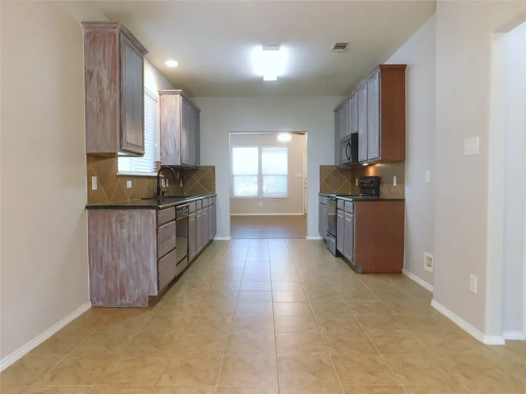 1908 Rodgers Lane Providence Village TX 76227