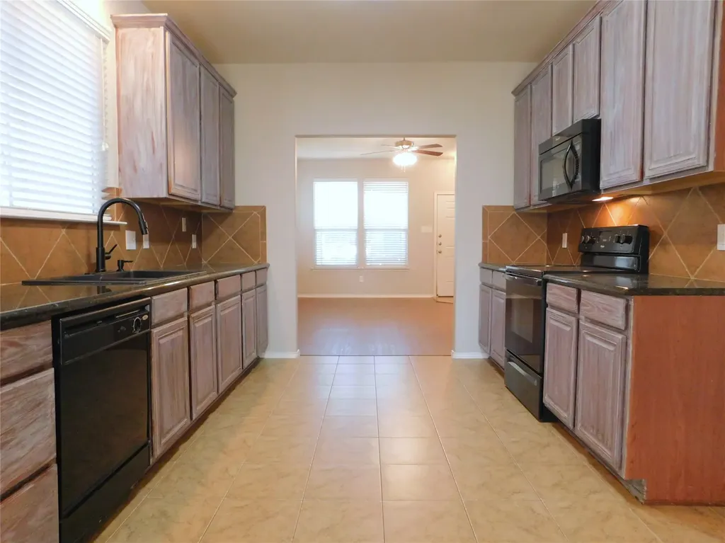 1908 Rodgers Lane Providence Village TX 76227